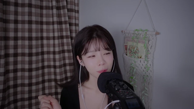 연츄 ASMR 속삭임+침그림 구음+몸짓 시각 수면 보조제