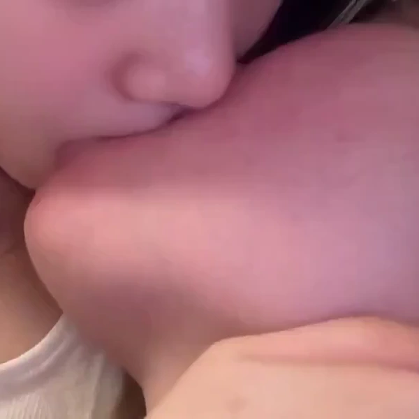 키스
