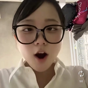 이거 누군지 알려주실분!